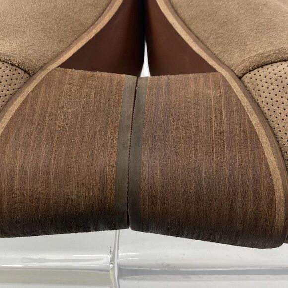 Hinge BP Barris Suede Stacked Heel Pull-On Ankle Bootie Cut-Out Taupe 7‎ - Picture 8 of 15